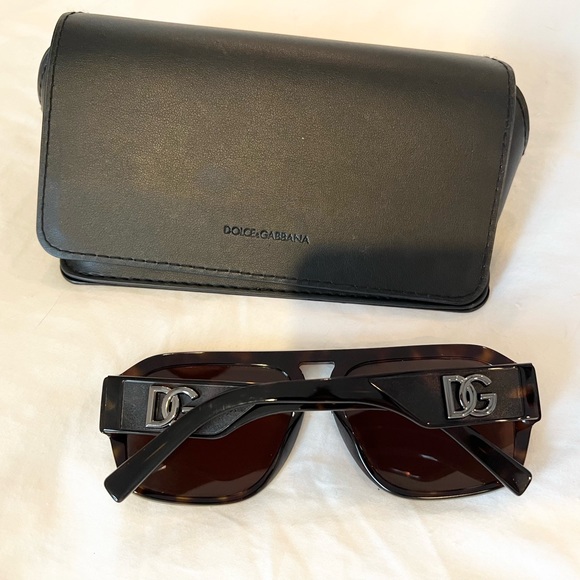 Dolce & Gabbana Rare Crossed Sunglasses in Havana color - Picture 5 of 8